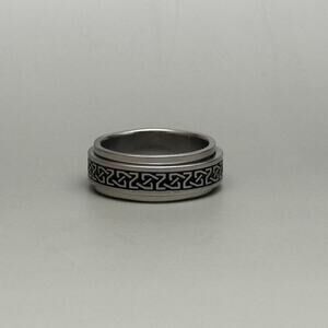 Y2K Vintage Silver Black Geometric Ring – Size 8, Unisex, Brand New